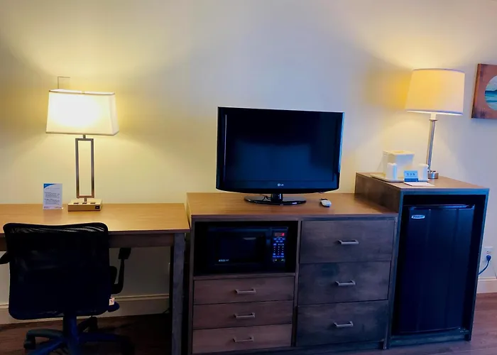 Clarion Hotel & Conference Center