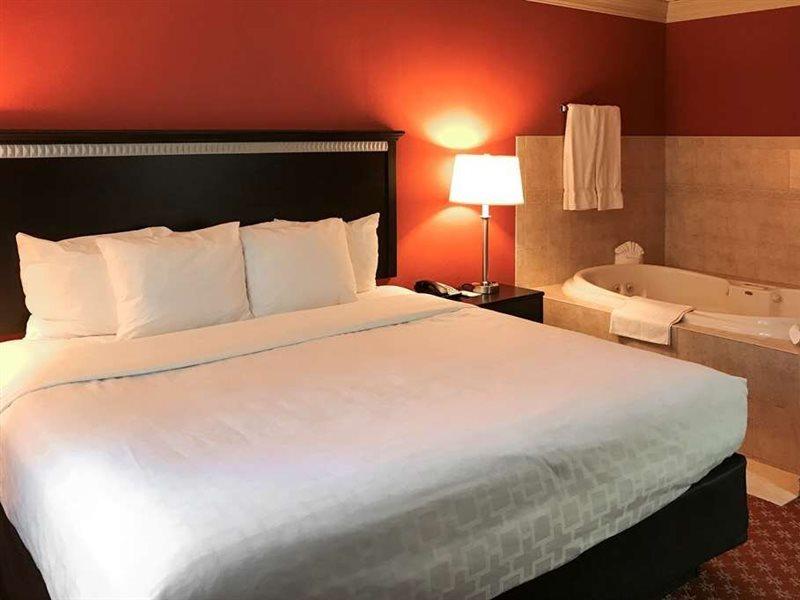 Clarion & Conference Center Toms River