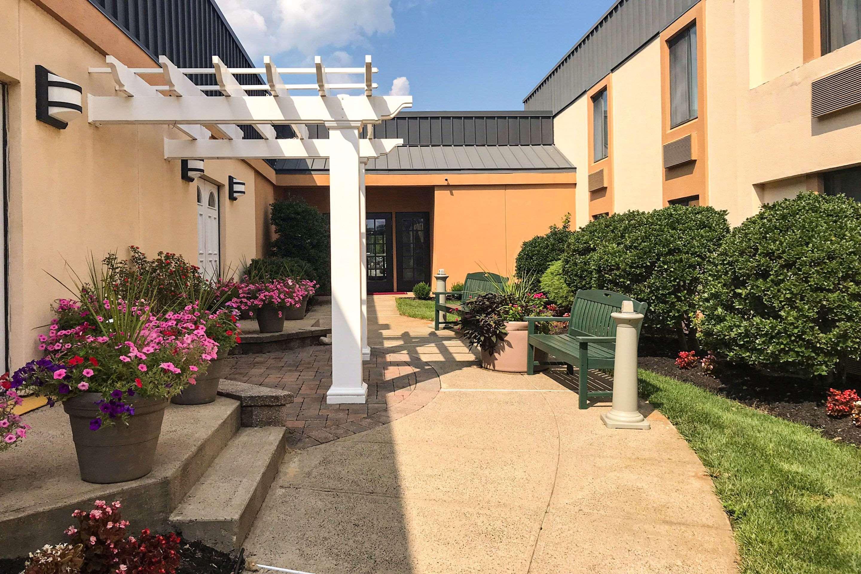 Hotel Clarion & Conference Center
