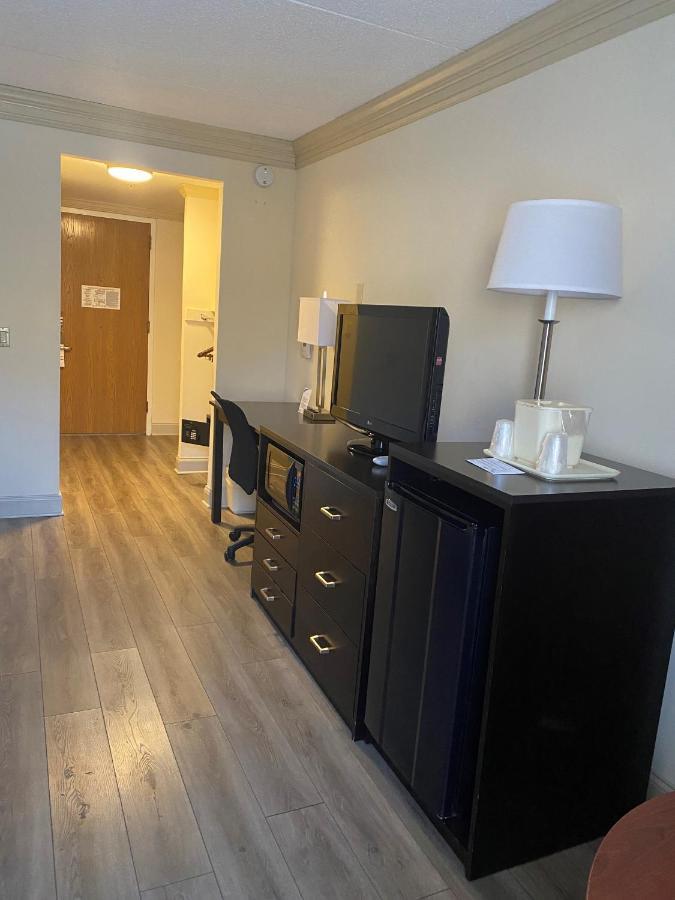 Hotel Clarion & Conference Center Toms River