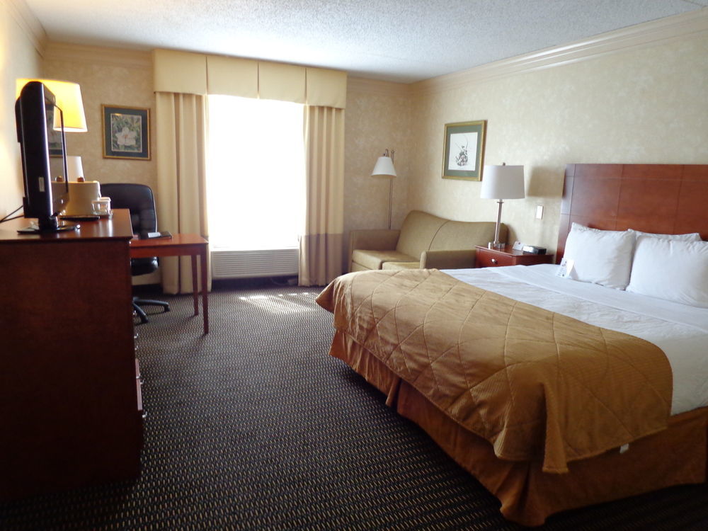 Clarion & Conference Center Toms River