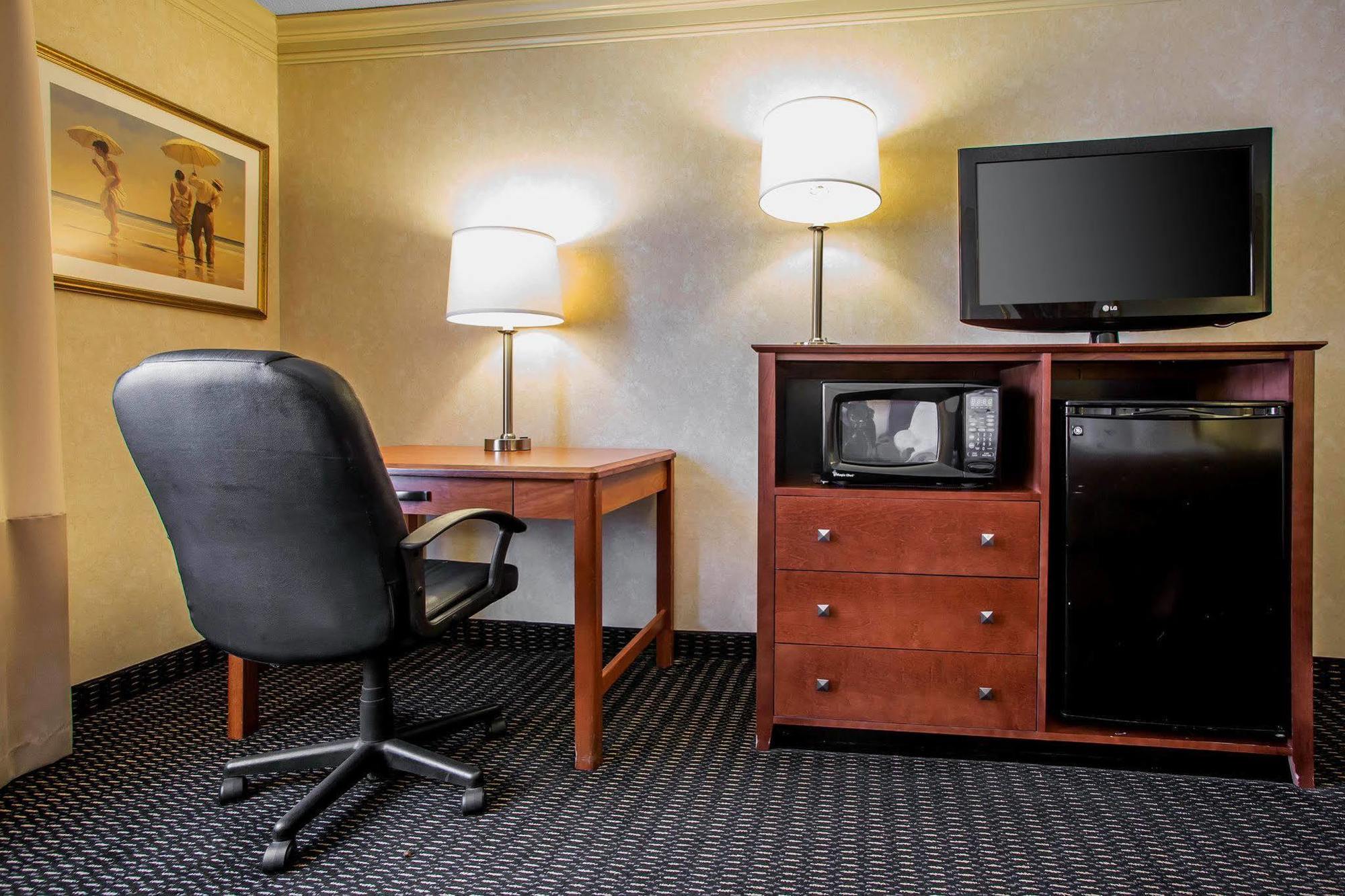 Hotel Clarion & Conference Center