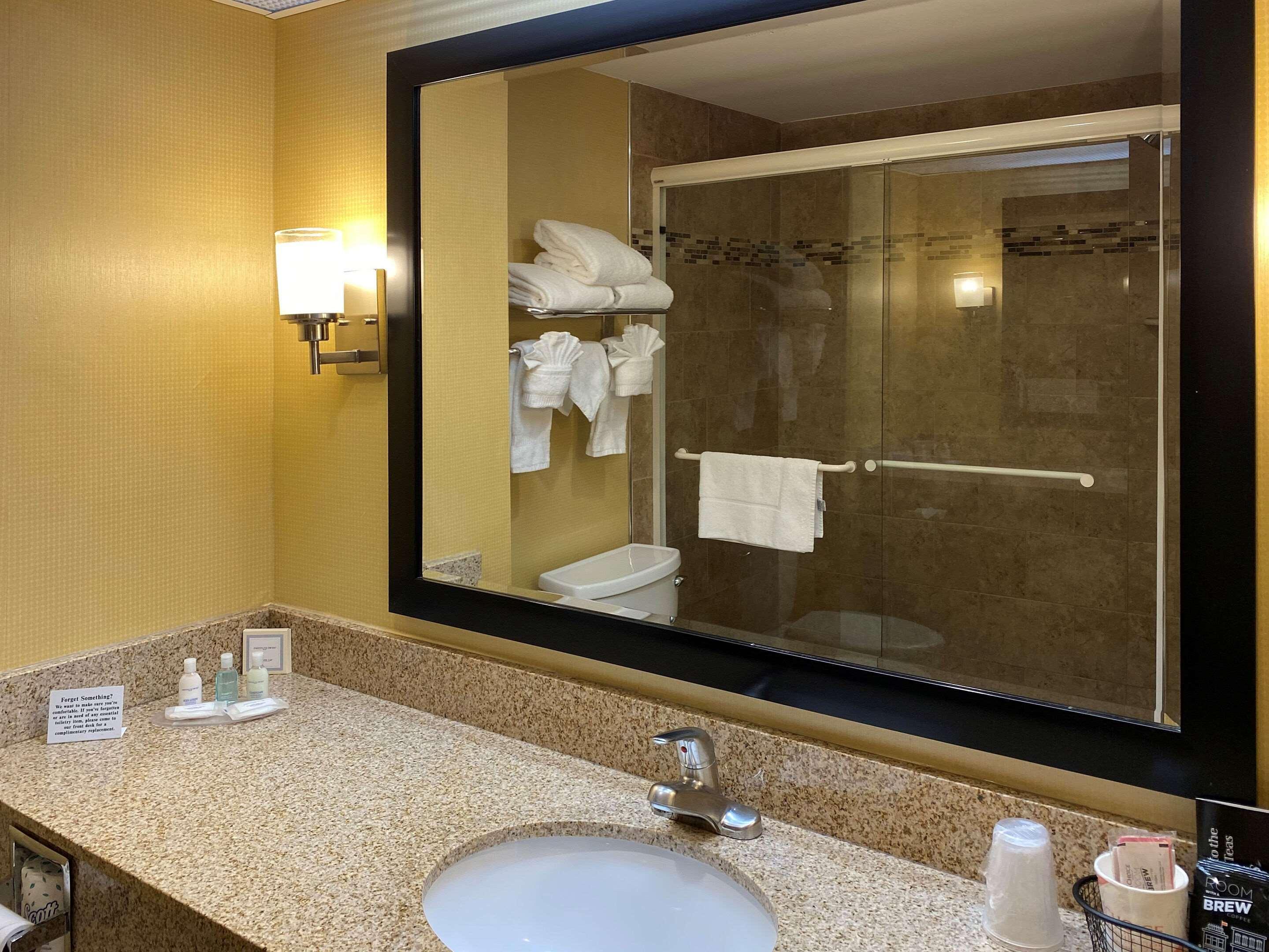 Hotel Clarion & Conference Center 3*